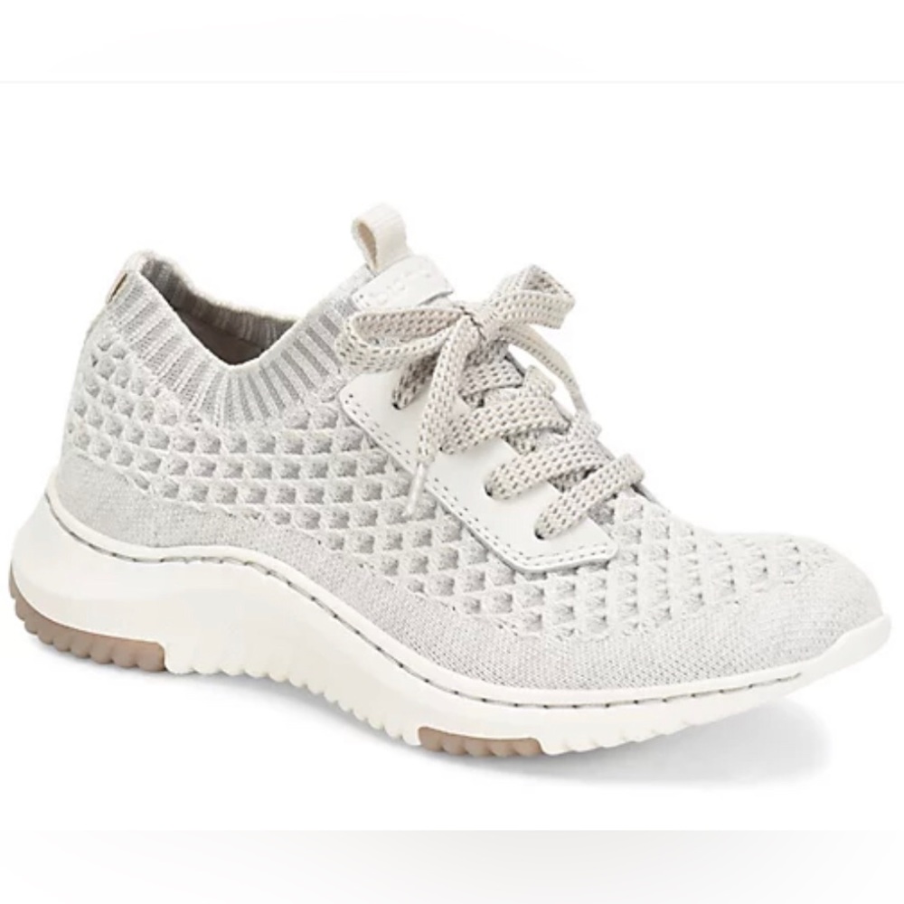 BNIB Bionica Onie Knit Sneakers